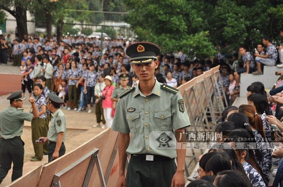 广西大学军训季：不一样的国防生教官