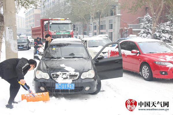 南方遭遇猛烈降温局地累计降幅可超12℃