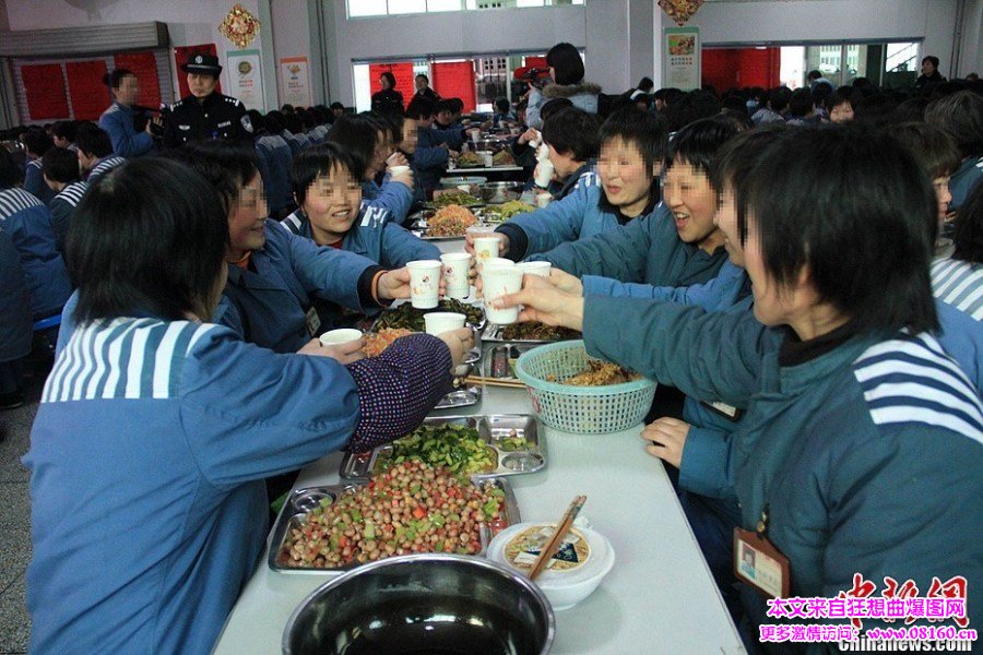 真实监狱女服刑人员图片，女子监狱服刑人员照片