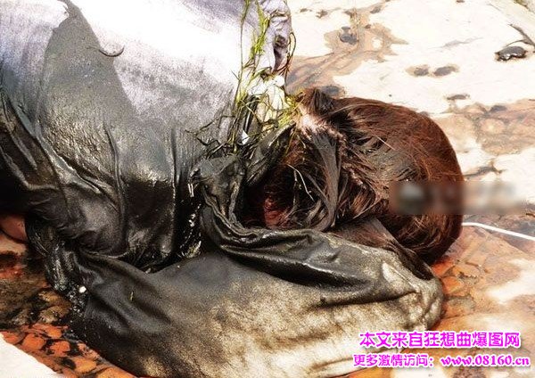 打捞溺水女人现场视频，打捞溺水身亡美女图片