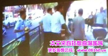 城管暴力执法被几千人，老人与城管争执后身亡