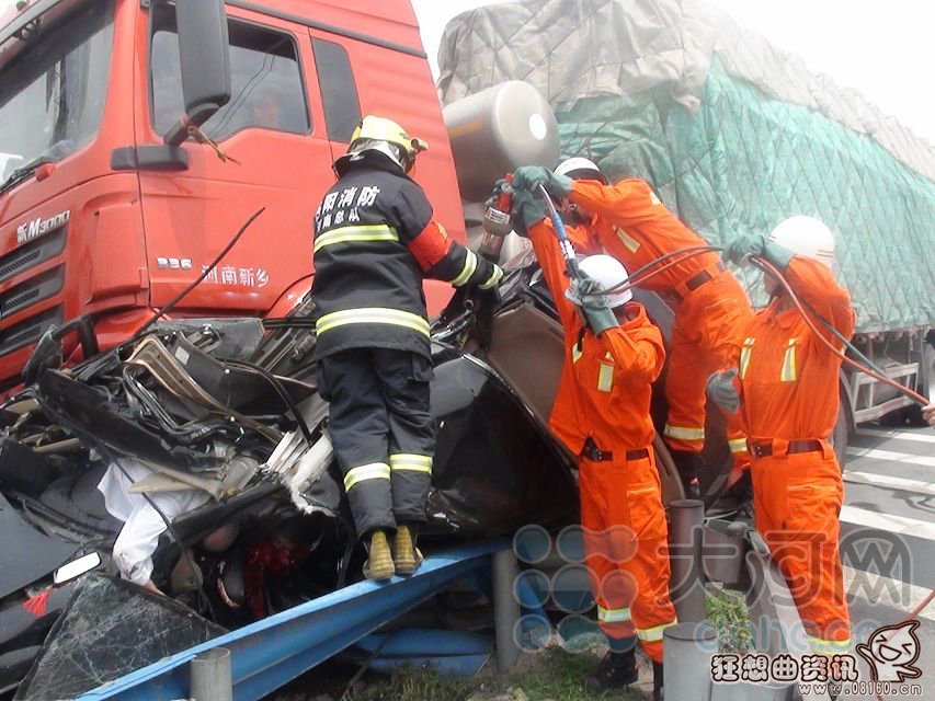 车窗抛物的危害解读，车窗抛物致人死亡现场图