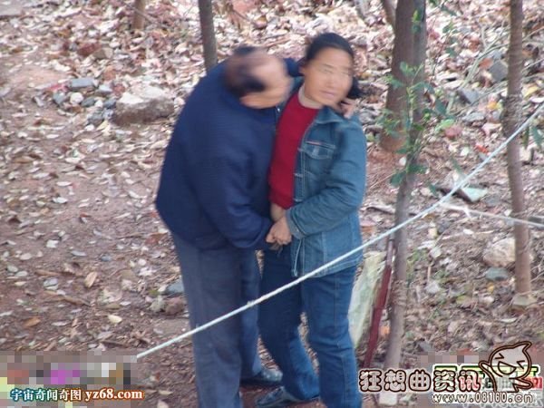 暗访农村卖淫窝点图片，卖淫女中有个七旬老太