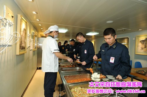 辽宁舰航母女宿舍曝光，干净整洁的航母宿舍