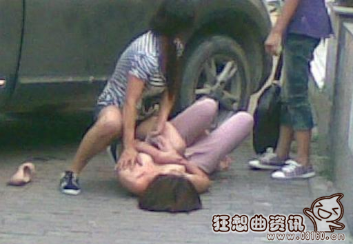 女子捉奸开枪击毙老公，盘点被抓奸尴尬场景（组图）