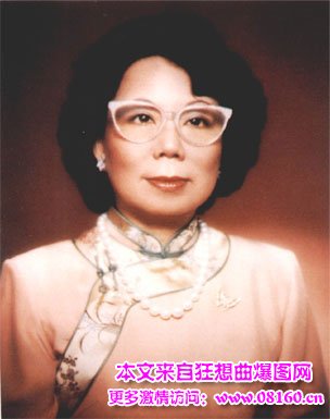 中国首富李嘉诚有多少任老婆，终生只有一人！