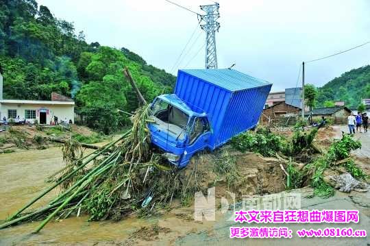 广东特大暴雨致18死15失踪，百年难遇的灾难！