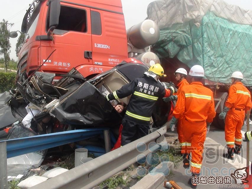 车窗抛物的危害解读，车窗抛物致人死亡现场图