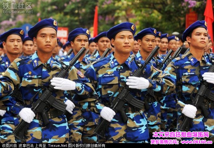 越南阅兵女子方队视频，越南阅兵很像中国！