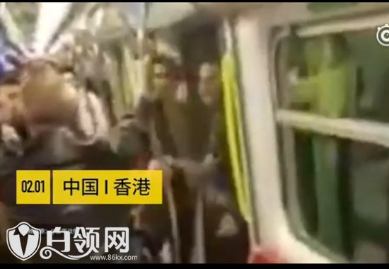 印度男地铁骚扰女孩被香港大叔ko视频 白发大叔练家子?